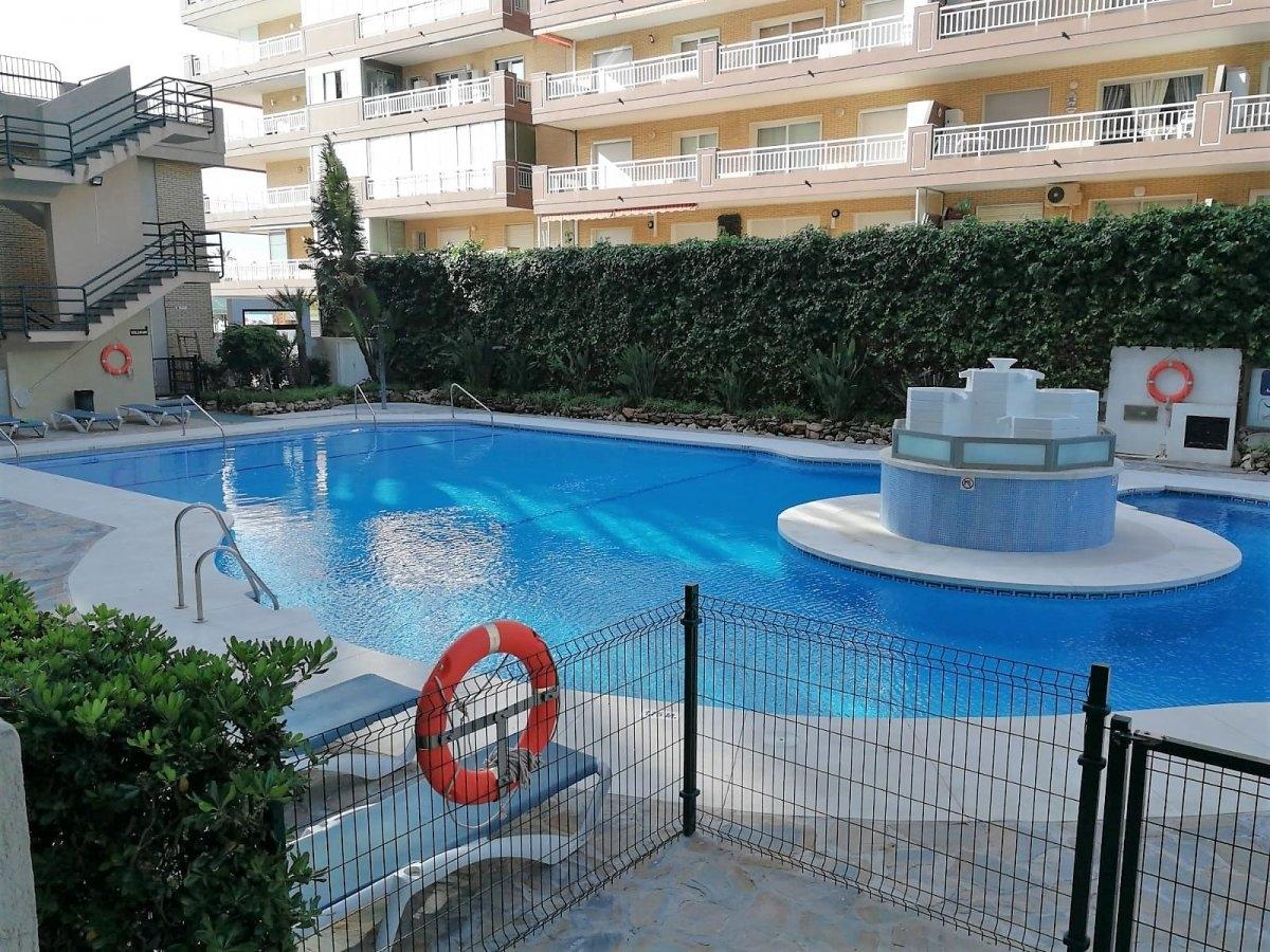 Apartment on the Paseo Marítimo de Los Boliches, with fabulous sea views, pool and garage