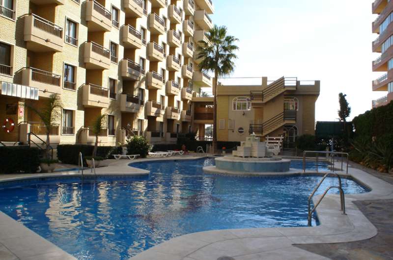 Apartment on the Paseo Marítimo de Los Boliches, with fabulous sea views, pool and garage