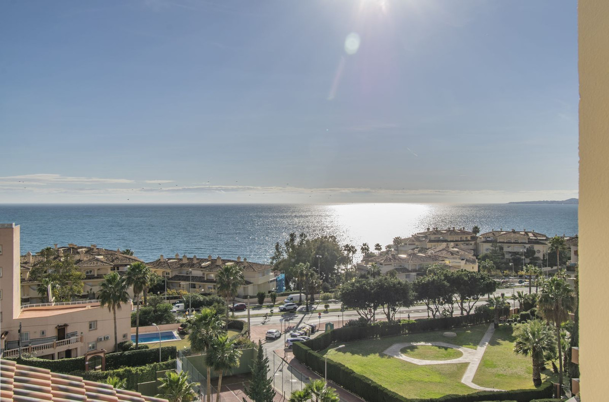 ÁTICO CON VISTAS AL MAR JUNTO A LA PLAYA